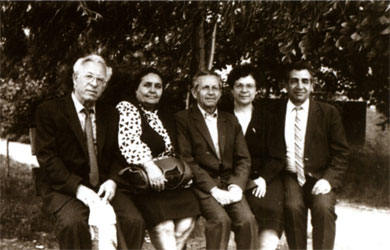 Valentine Rapoport, his wife Galina, Joseph Shaikin, Jeanne Yagodina, Julius Rapoport. Kiev, 1990